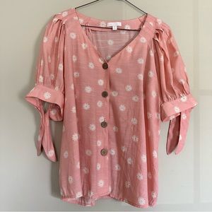 Pink floral blouse size M rayon cottage style Top.